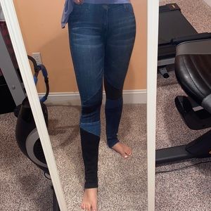 Really cool blank nyc skinny jeans w- black detail